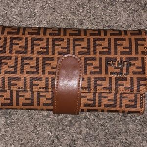 fendi woman’s wallet